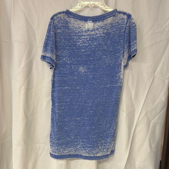 Pro Edge Blue Kentucky V-Neck Tee - Picture 3 of 3